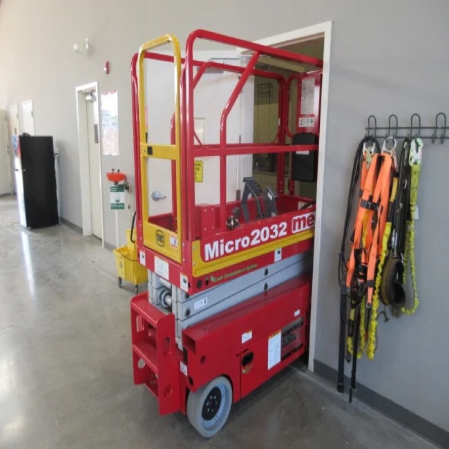 Scissor Lift 20' - Monthly